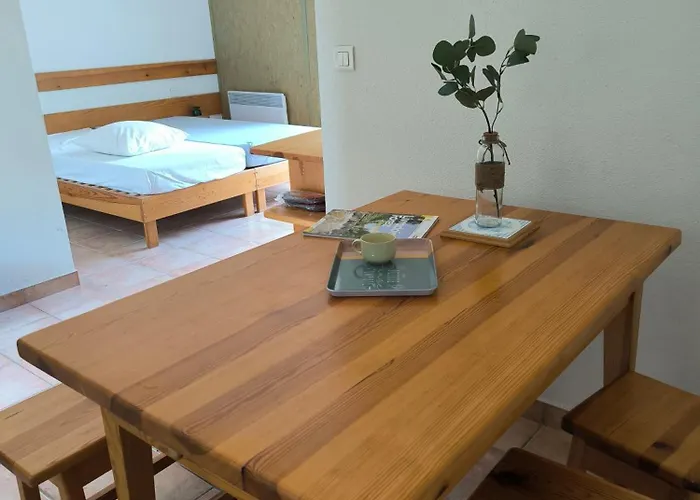 Independants Dans En Auvergne Lägenhet *